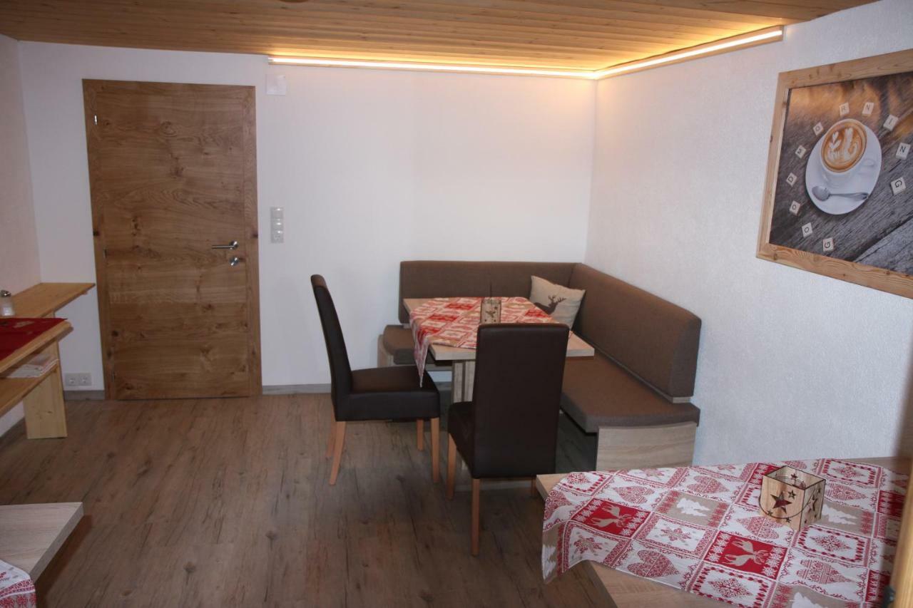 Haus Eckhart Apartment Kaunertal Luaran gambar
